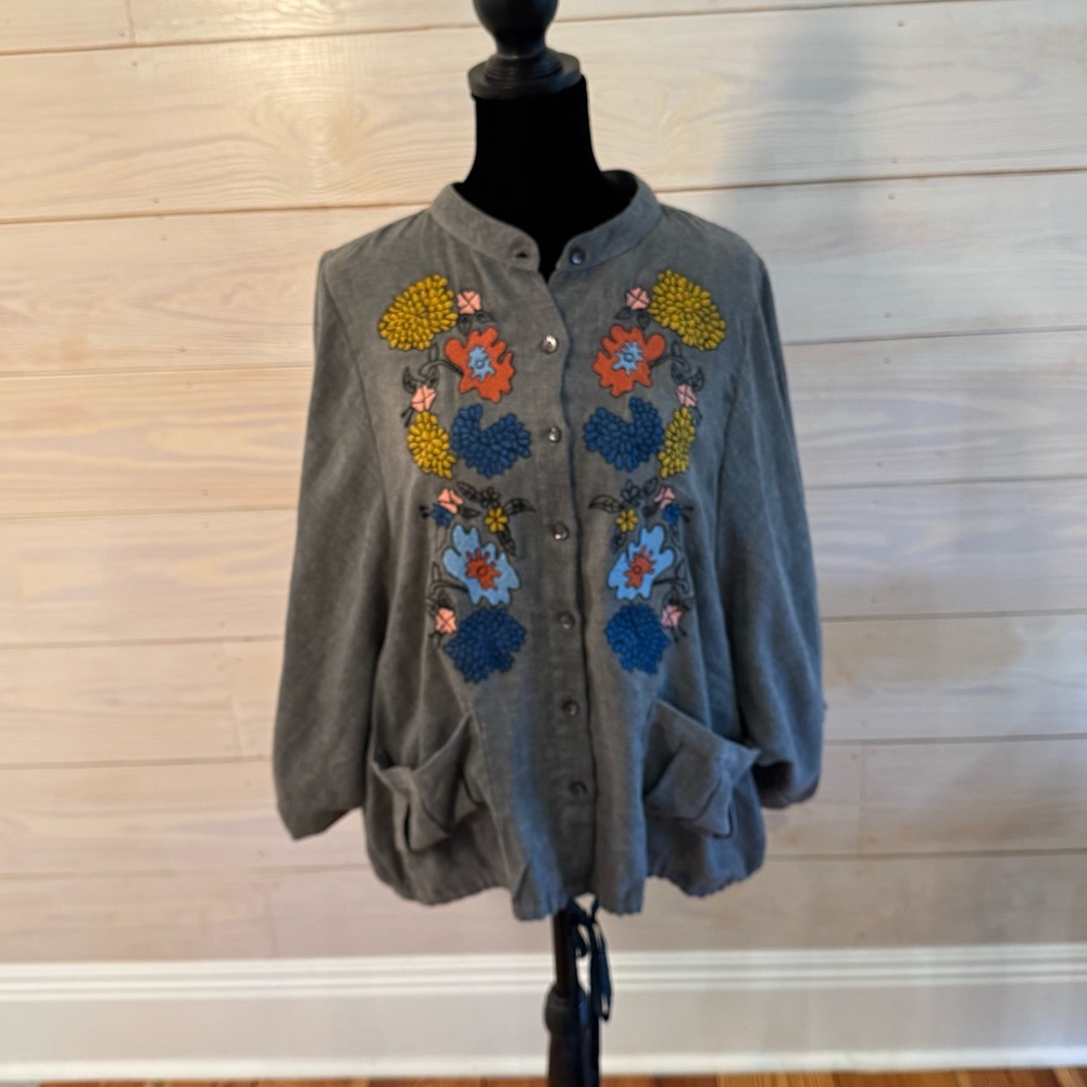 Ivy Jane Embroidered Flowers S/M Gray Boho Top Blouse Spring Hippie - Picture 3 of 12